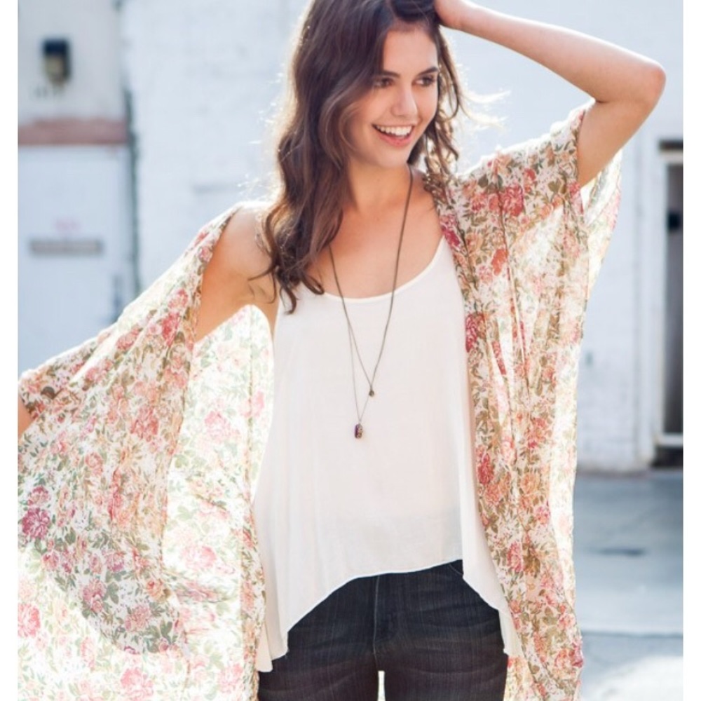 Brandy Melville floral kimono